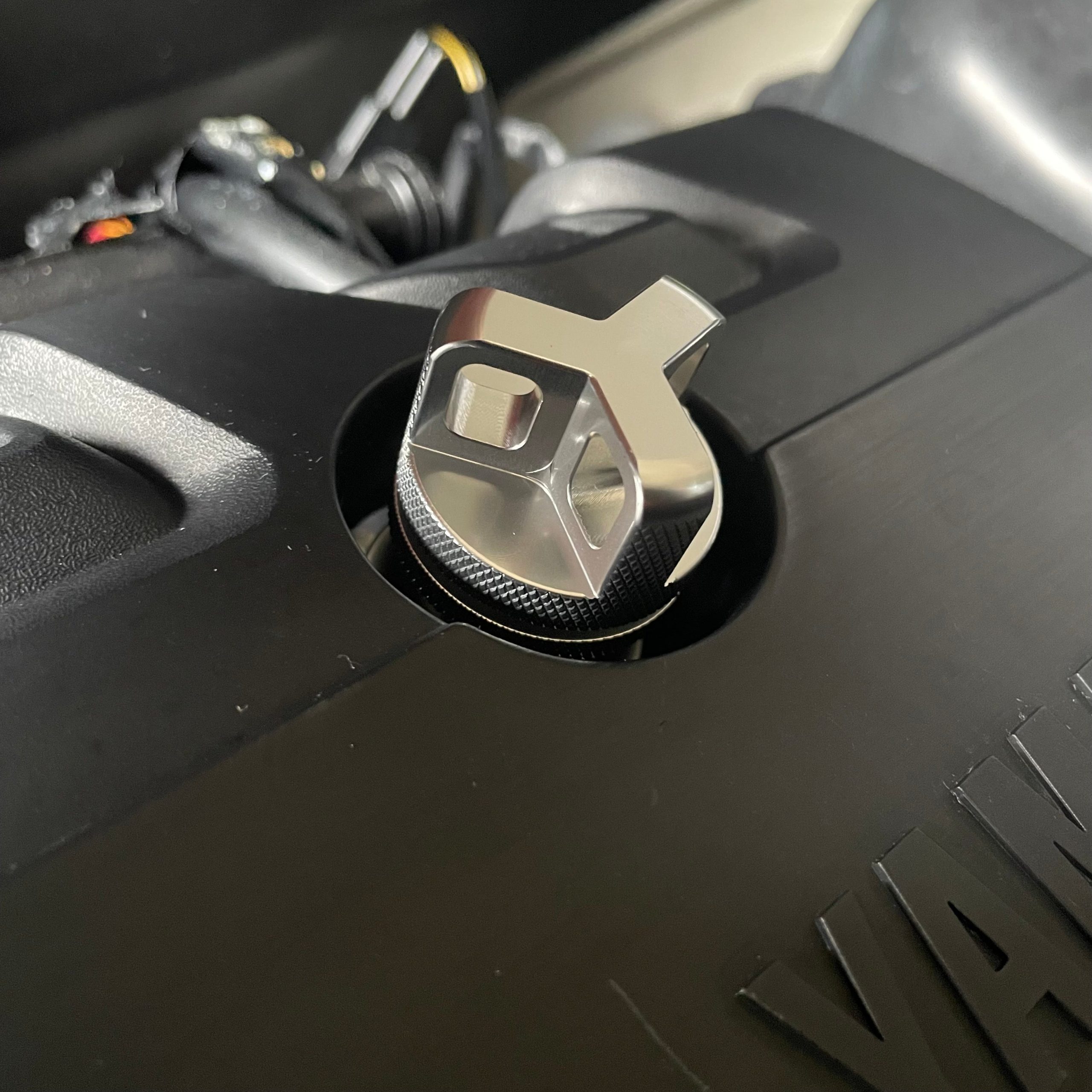 yamaha 1.8l billet engine oil cap yamaha 1.8l billet engine oil cap